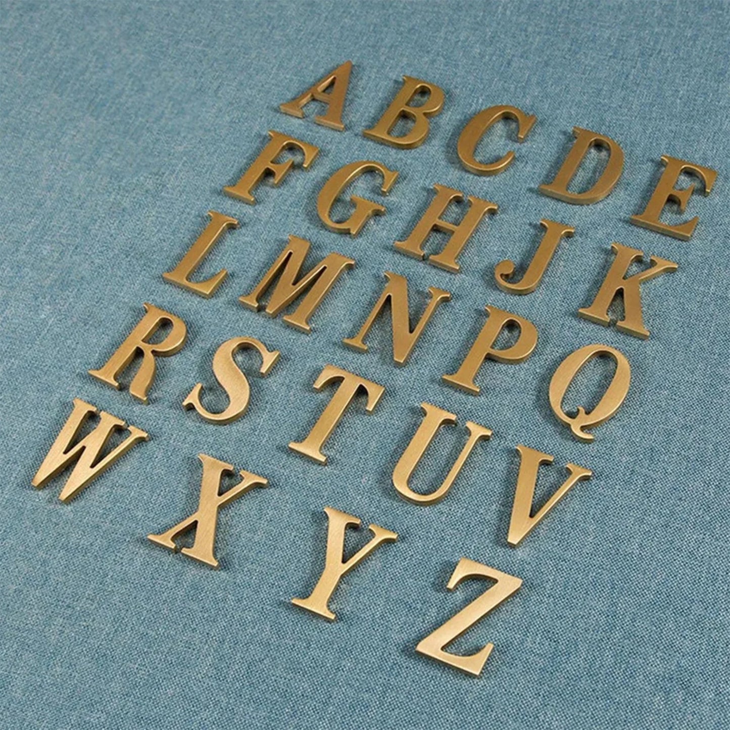 Mosiężne Numery Domowe i Litery - Samoprzylepne Znaki Ścienne 0-9 A-Z Złote