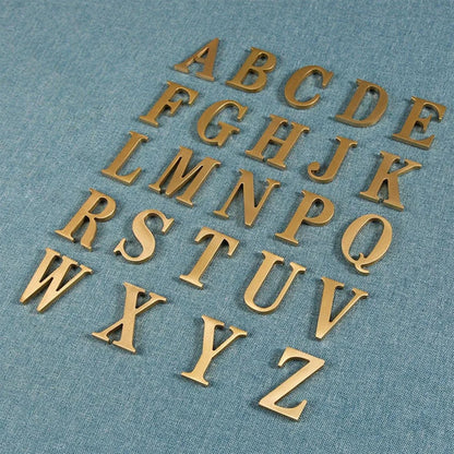 Mosiężne Numery Domowe i Litery - Samoprzylepne Znaki Ścienne 0-9 A-Z Złote