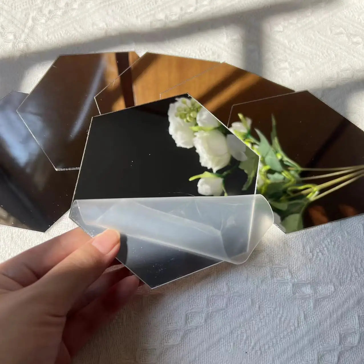 Naklejki Lustrzane 3D Heksagon - Dekoracyjne Naklejki Ścienne Rose Gold Silver do Salonu Sypialni